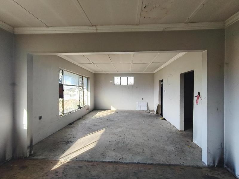 4 Bedroom Property for Sale in Mthata Eastern Cape